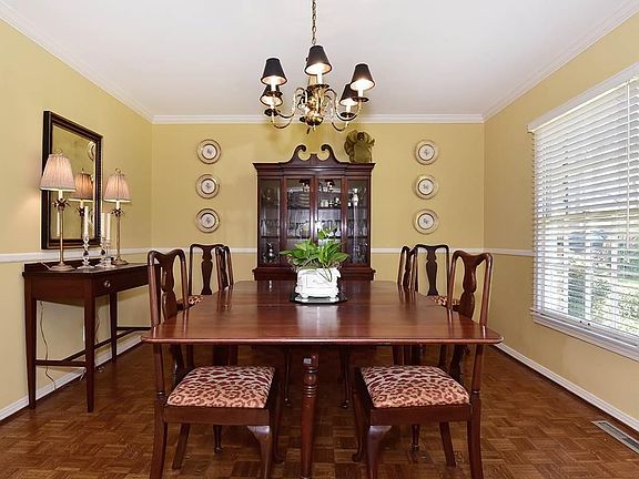 4th image of 3440 Dunwoody Dr