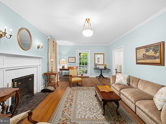 5th image of 3808 Reno Rd NW