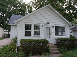 270 Triggs Ave, Elgin, IL 60123