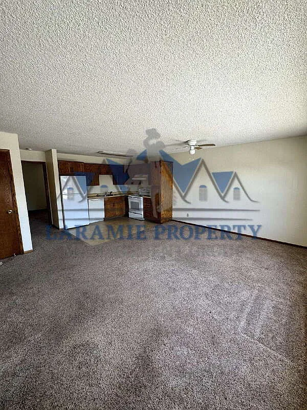 Building Photo - 1711 Fetterman Dr #2