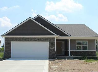 122 Hidden Village Ln, Holland, OH 43528