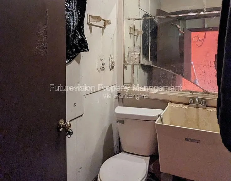 825 W Jefferson St — Photo 9