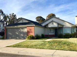 713 Riviera Ln, Santa Maria, CA 93455