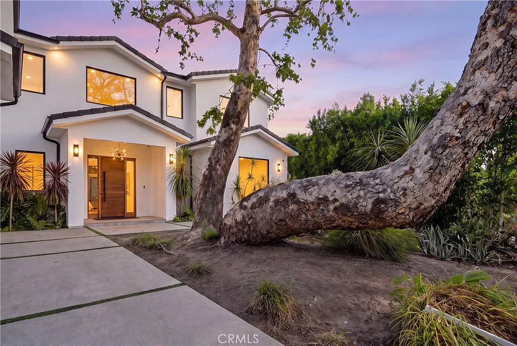 5 bed, 6259 sqft, $23,000 — Photo 3