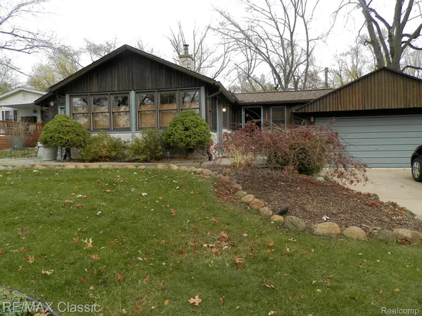 7845 Detroit Blvd, West Bloomfield, MI 48323