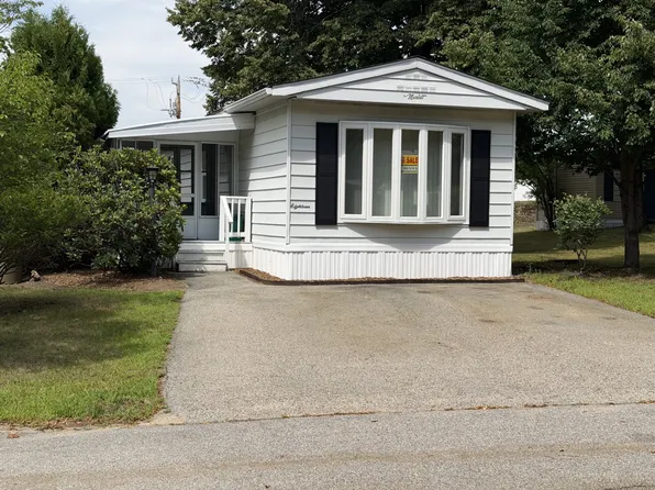 18 Farmington Dr #110, Dover, NH 03820