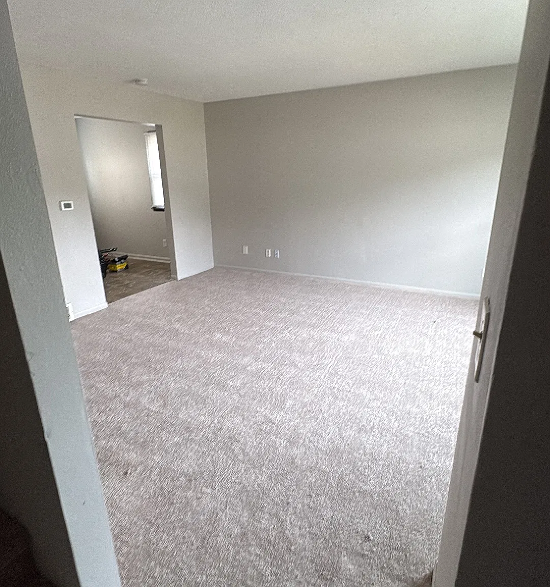 3 bed, 1.5 bath, 1008 sqft, $1,325 — Photo 3