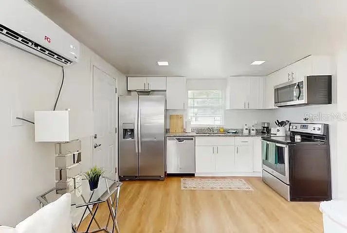 4214 W Ohio Ave — Photo 4