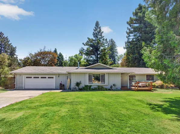 8122 New Hope Rd, Grants Pass, OR 97527