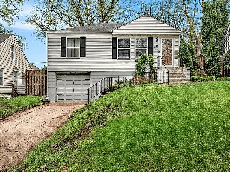 5827 Burdette St — Photo 2