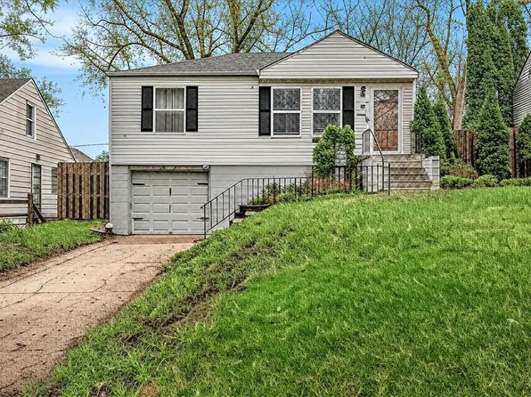 5827 Burdette St, Omaha, NE 68104