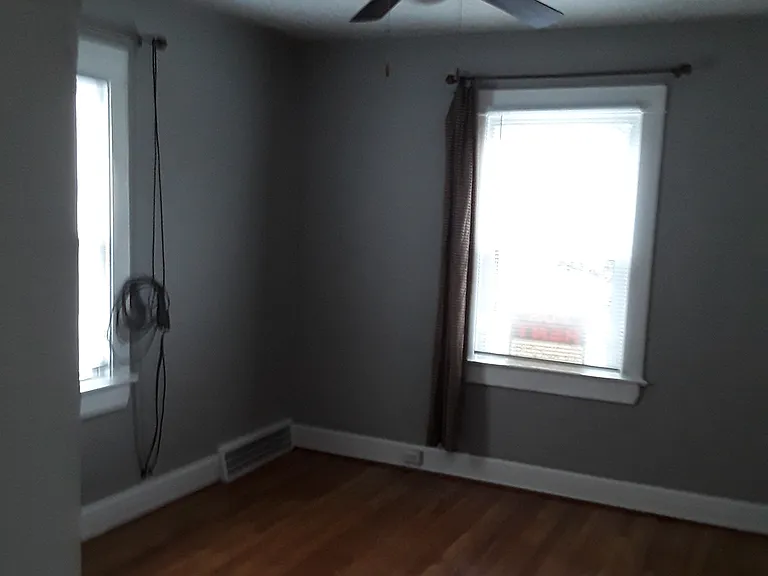 2469 Thurman St #UP — Photo 3