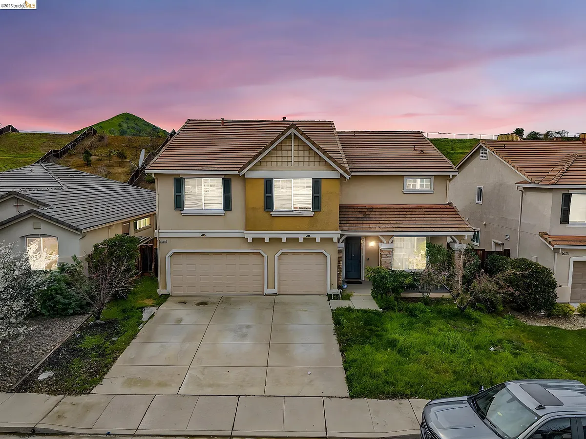 Building Photo - 3582 Mallard Way