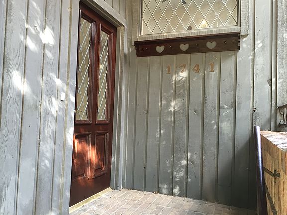 4th image of 1741 Medina Dr