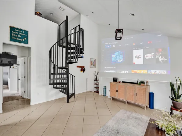2977 St John Drive #2977, Hollywood, FL 33024