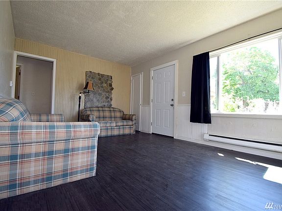 3rd image of 3735 E J St