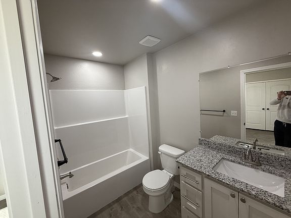 3rd image of 218 N Johnston St #1