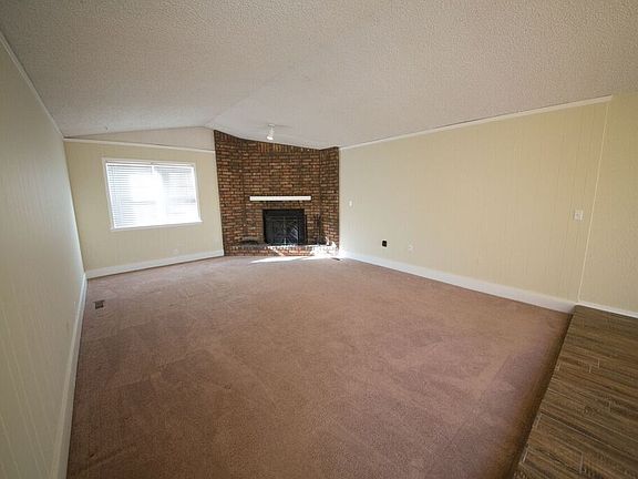 5th image of 846 S Knoxville Ave