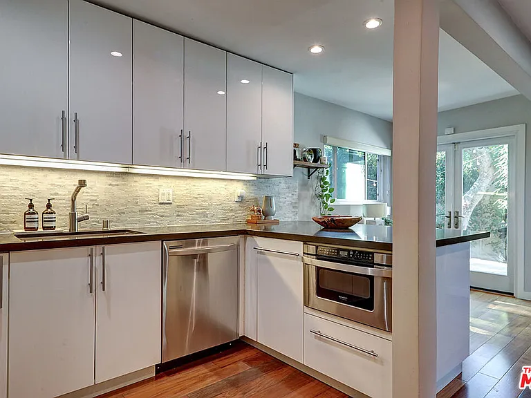 8326 Ridpath Dr — Photo 23