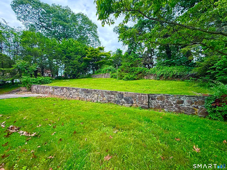 2326 Old Town Rd — Photo 32