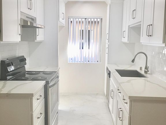2nd image of 626 E Verdugo Ave APT J