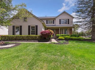 2231 Applebrook Dr, Commerce Township, MI