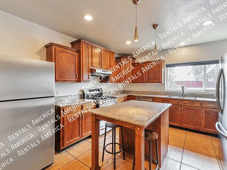 2250 E La Mirada St — Photo 15