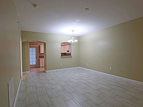 4th image of 4175 Castilla Cir APT 101