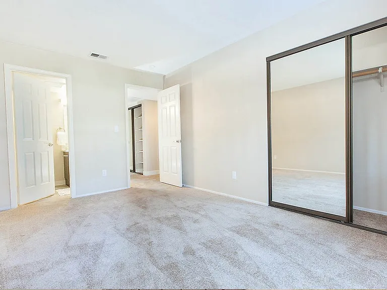 Foothill - Twin Creeks Condos — Photo 11