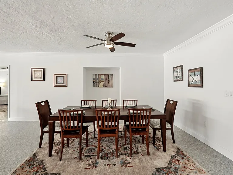 55 N Washington Dr — Photo 10