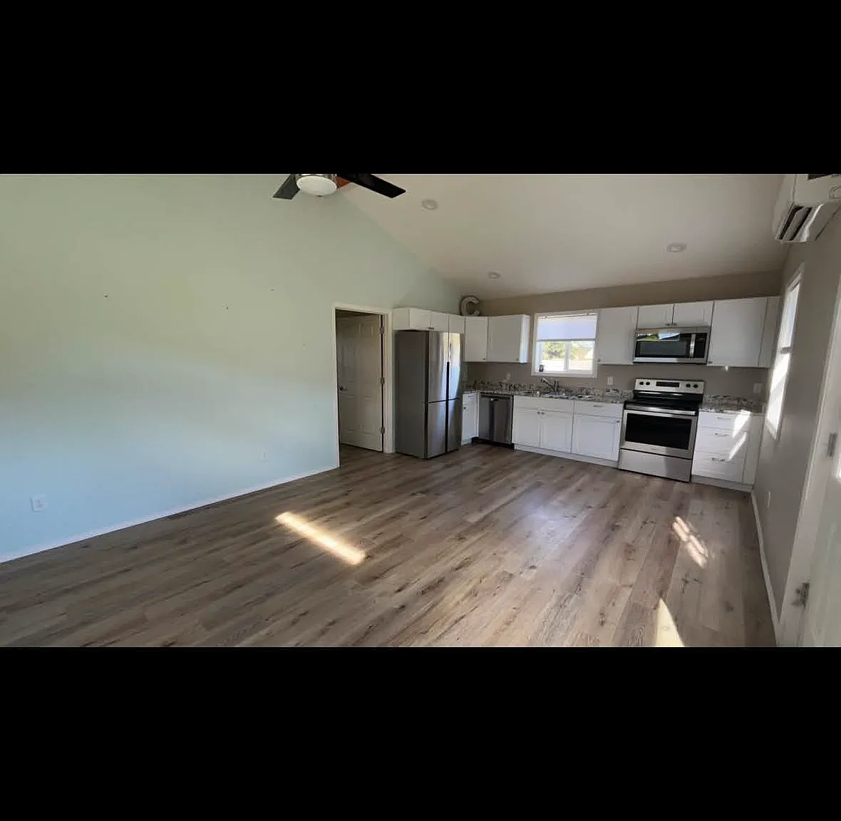 1 bed, 630 sqft, $1,900 — Photo 2