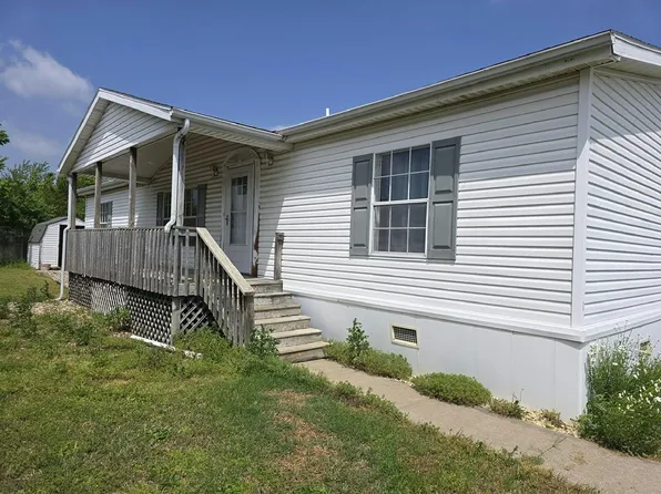 5 Greenwood Ln #G05, Pittsburg, KS 66762