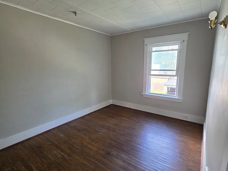 339 Crestwood Ave — Photo 8