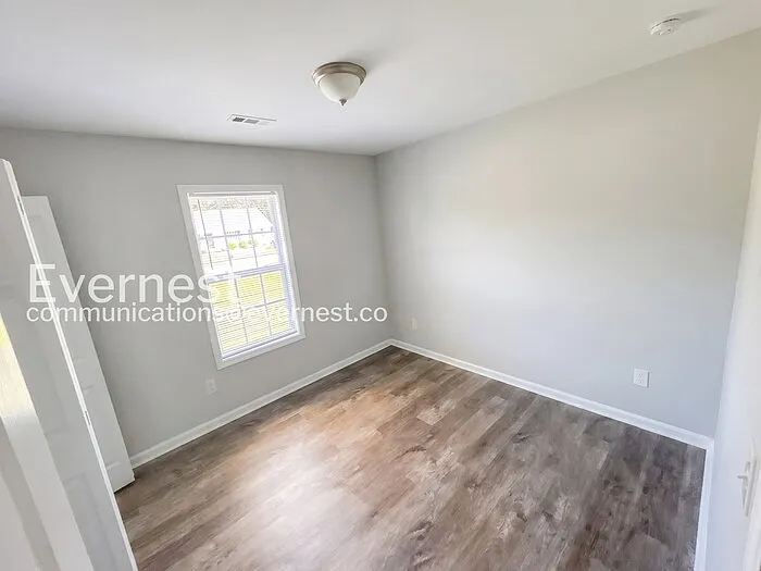 1109 Crescent Way — Photo 17