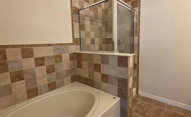 2027 Strathmill Dr — Photo 14
