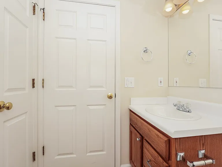 2313 Leighton Way — Photo 11