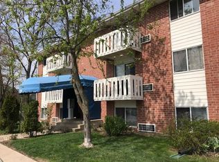 670 E Liberty St #207, Wauconda, IL 60084