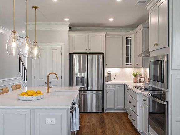 5th image of Mm Cypress Windsor Sta