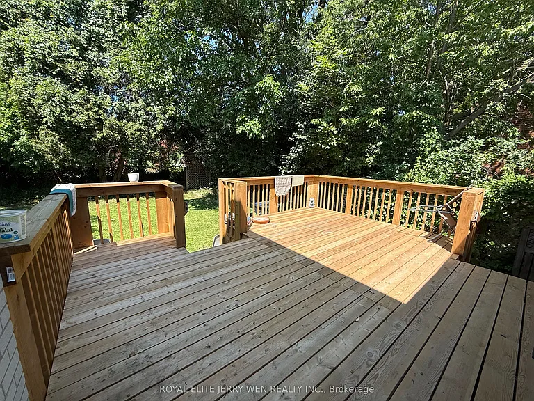 156 McNicoll Ave #BASEMENT — Photo 12