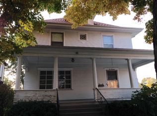 1014 N McLean St, Bloomington, IL