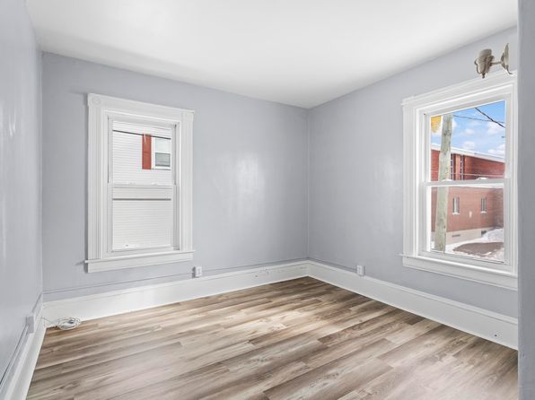 manchester-new-hampshire-74303983 picture