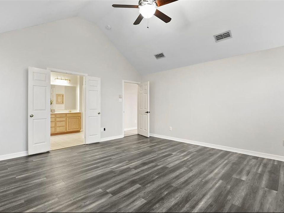 1st image of 4500 Portrait Ln