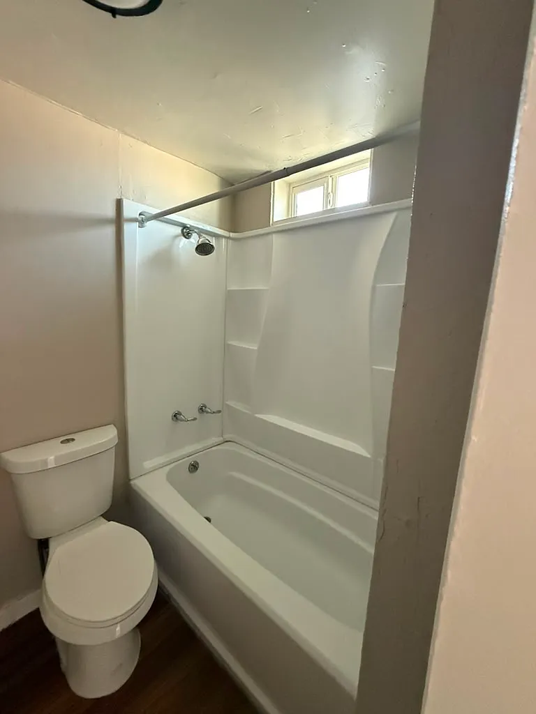 48 W Tamarisk — Photo 3