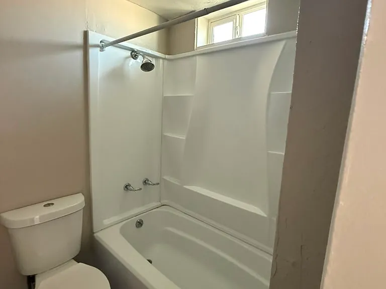 48 W Tamarisk St #6 — Photo 3