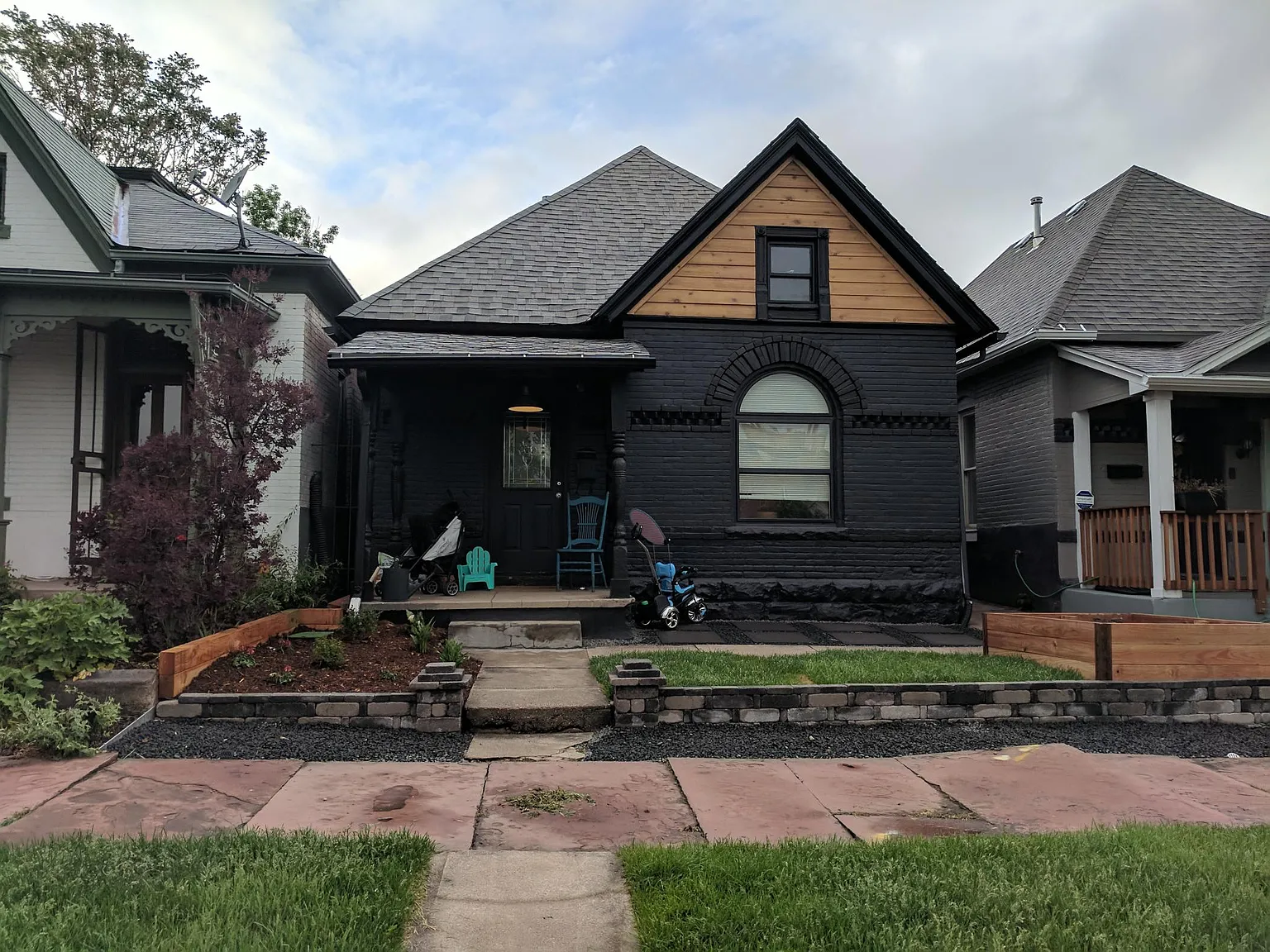 2 bed, 750 sqft, $2,350 — Photo 1