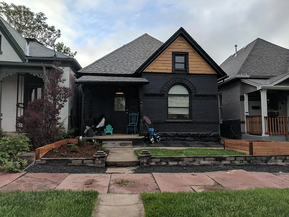 3417 Arapahoe St
