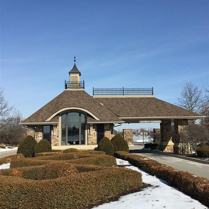 2nd image of 3729 Shinnecock Ct
