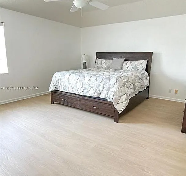 11690 Briarwood Cir #4 — Photo 8