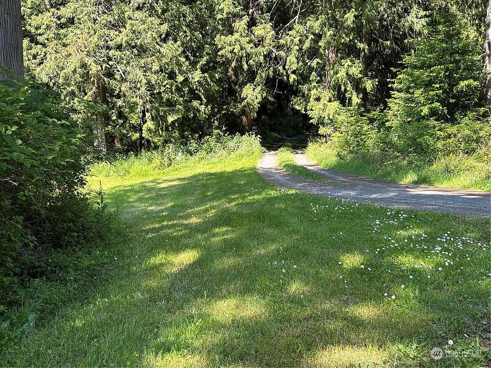 2nd image of 8016 S Toma Lane