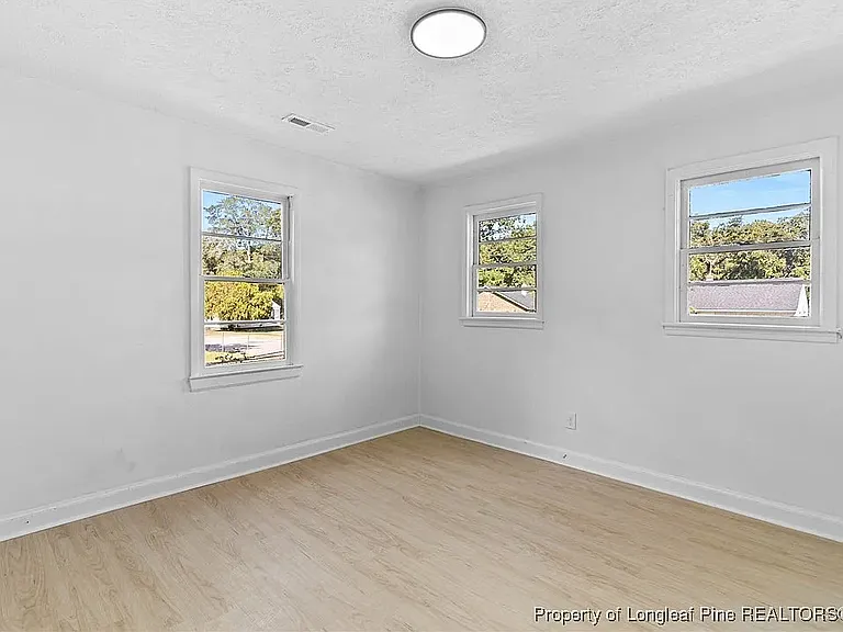 2014 Newark Ave — Photo 10